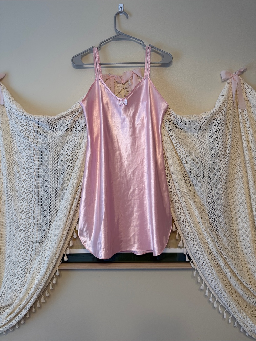 Vintage Romantic whimsy Secret Treasures Pale Pink Lined Lace Top